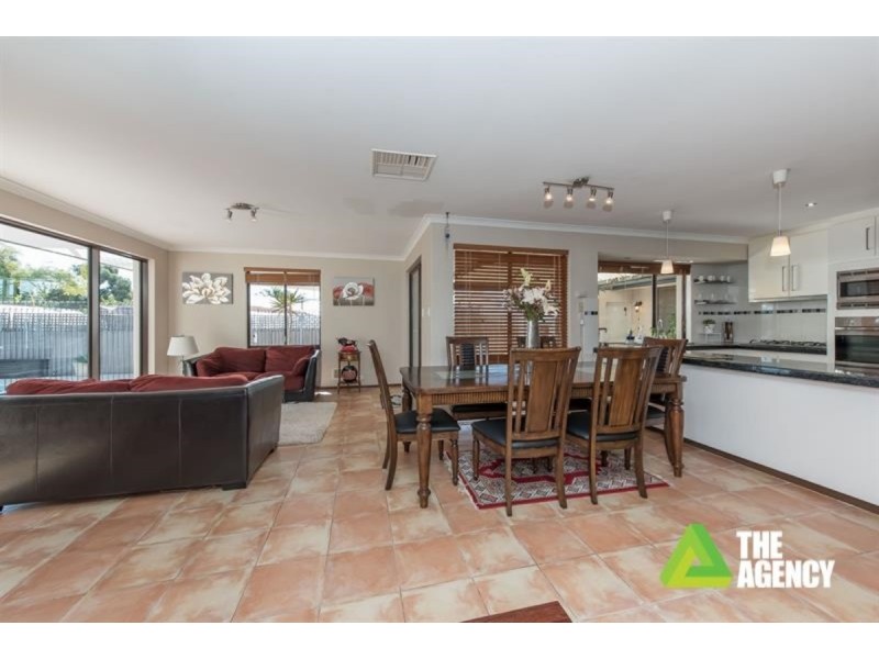 32 Castlefern Way, Duncraig WA 6023