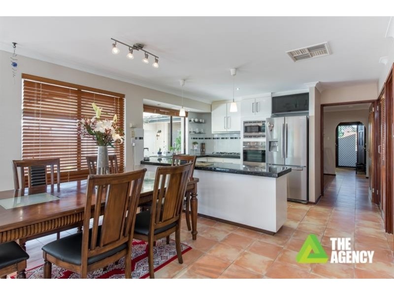 32 Castlefern Way, Duncraig WA 6023