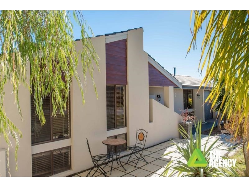 32 Castlefern Way, Duncraig WA 6023