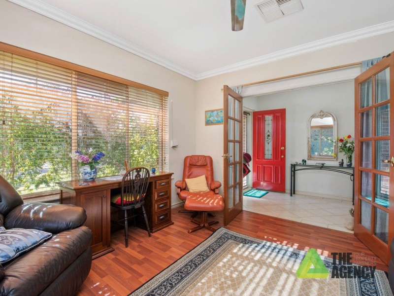 21B Weston Drive, Swan View WA 6056