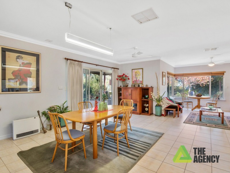 21B Weston Drive, Swan View WA 6056