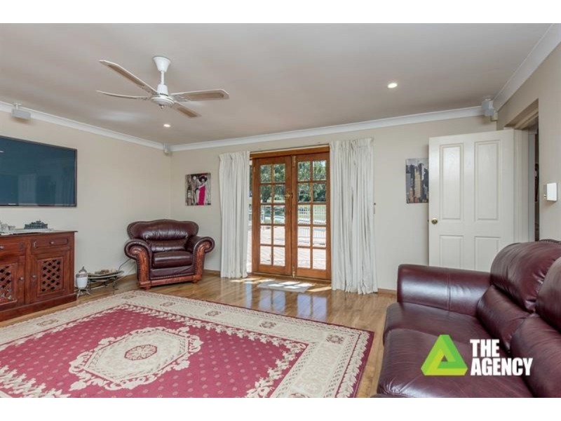 8 Thorpe Place, Carine WA 6020