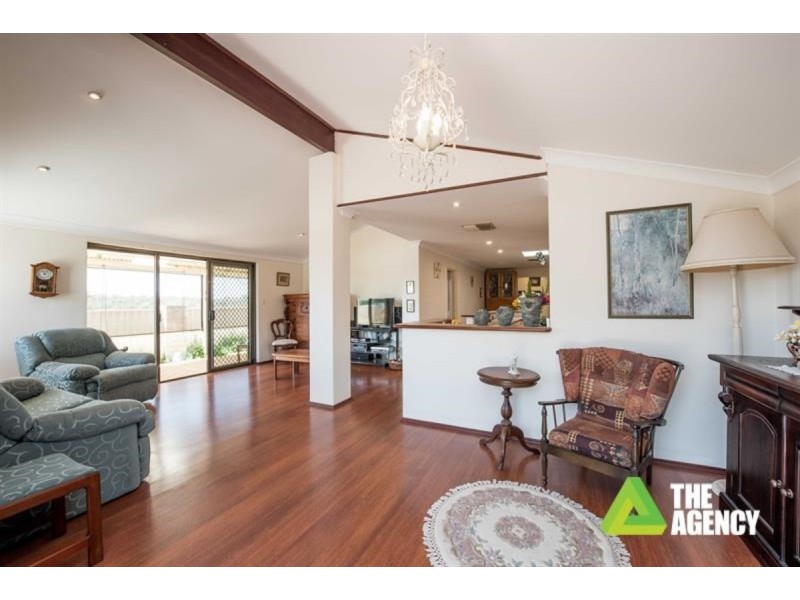 8 Thorpe Place, Carine WA 6020