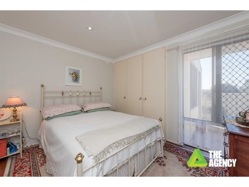 8 Thorpe Place, Carine WA 6020