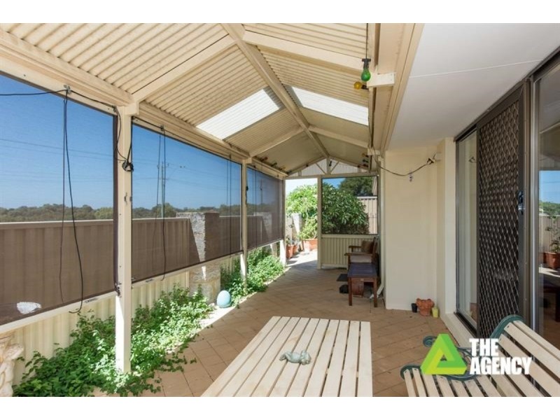 8 Thorpe Place, Carine WA 6020