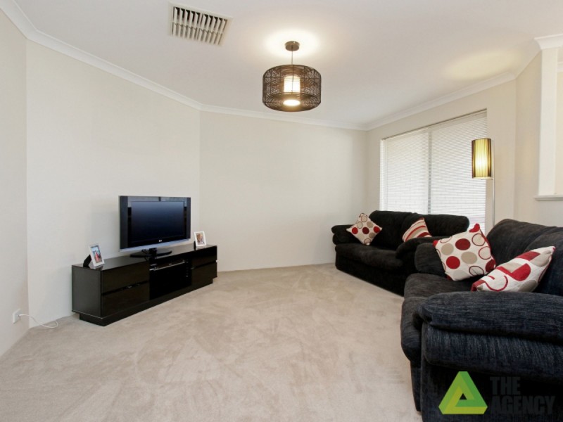 15 Formosa Pass, Canning Vale WA 6155