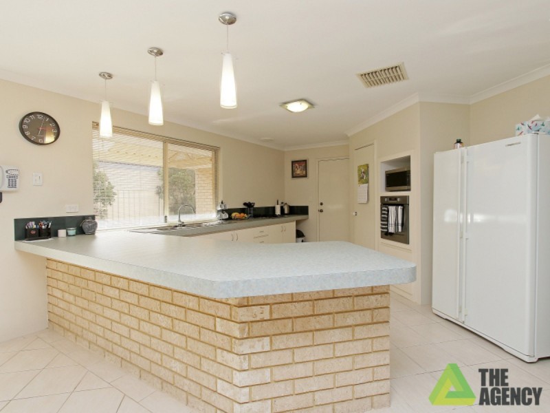 15 Formosa Pass, Canning Vale WA 6155