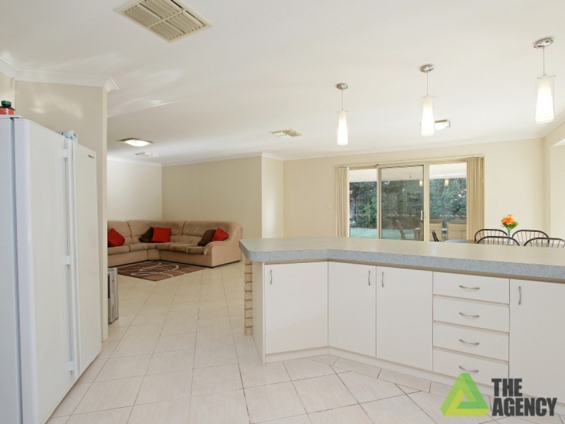 15 Formosa Pass, Canning Vale WA 6155