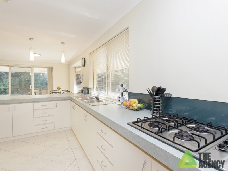 15 Formosa Pass, Canning Vale WA 6155