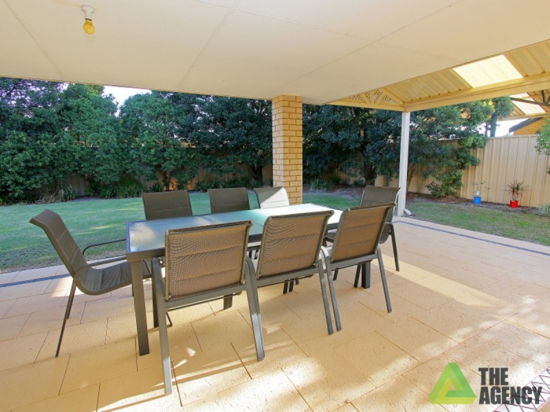 15 Formosa Pass, Canning Vale WA 6155