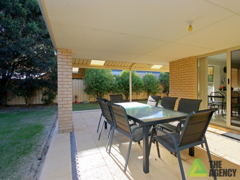 15 Formosa Pass, Canning Vale WA 6155