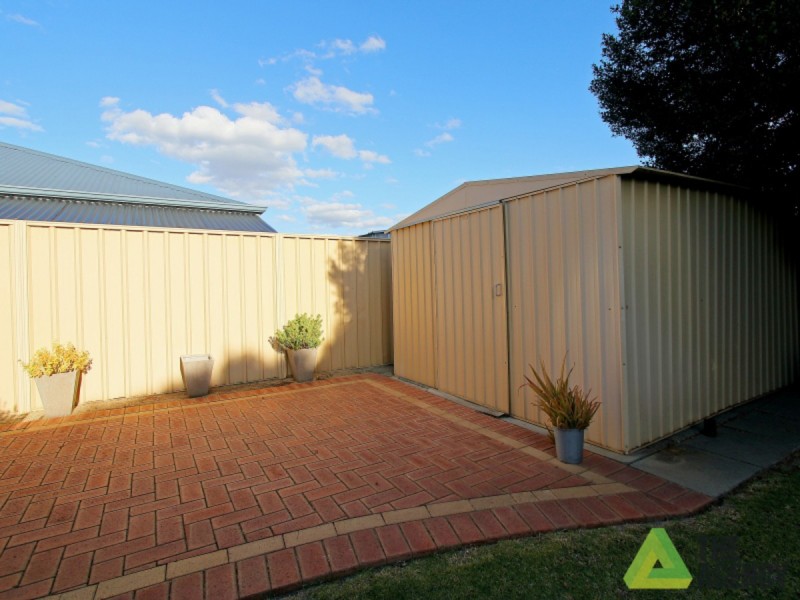 15 Formosa Pass, Canning Vale WA 6155