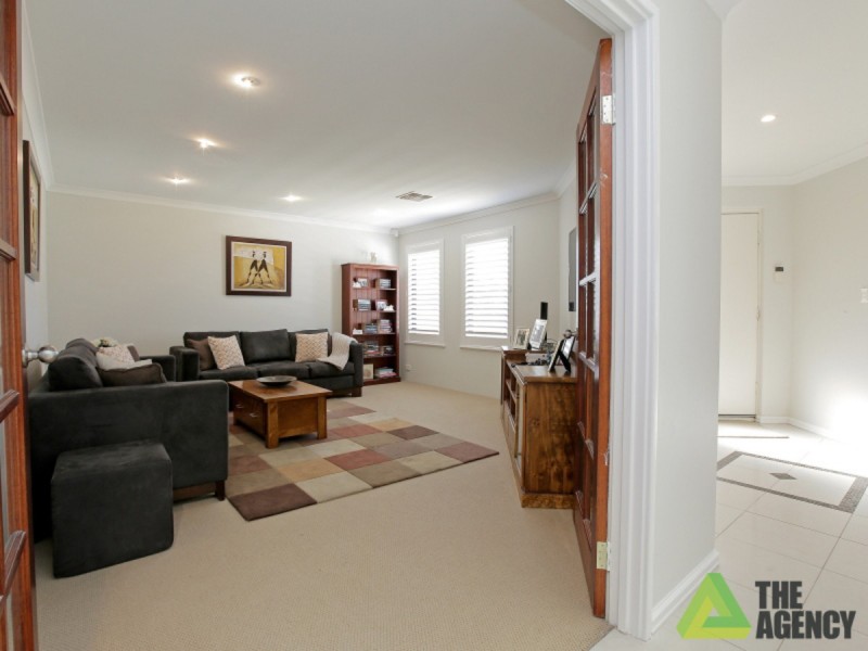 54 Ashmore Avenue, Canning Vale WA 6155