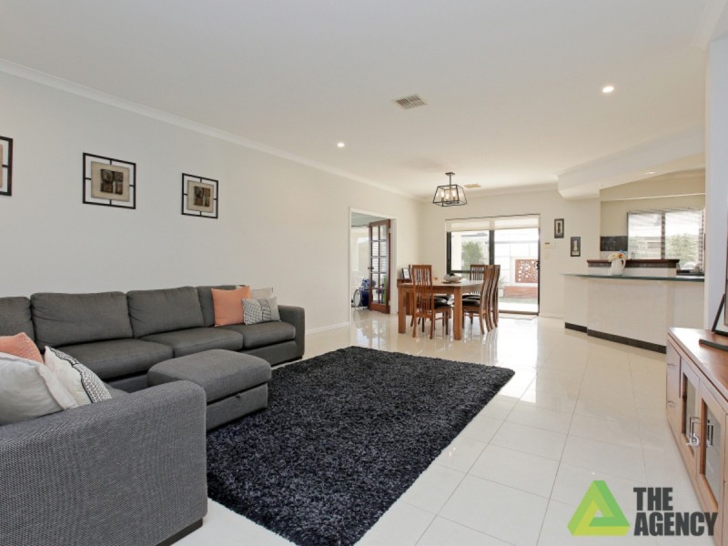 54 Ashmore Avenue, Canning Vale WA 6155