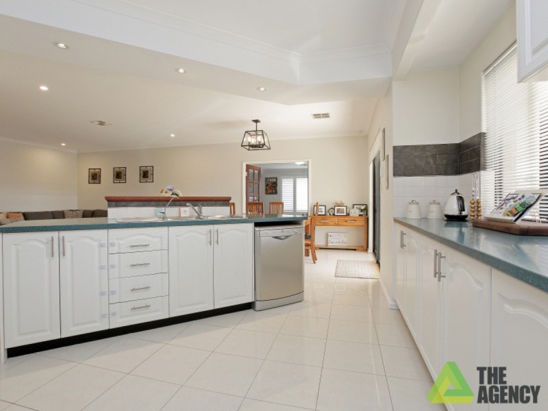 54 Ashmore Avenue, Canning Vale WA 6155