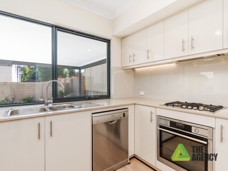 1/18 Heath Road, Kalamunda WA 6076