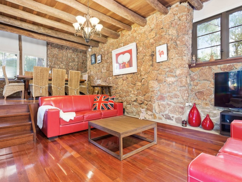 31 Stone Crescent, Darlington WA 6070