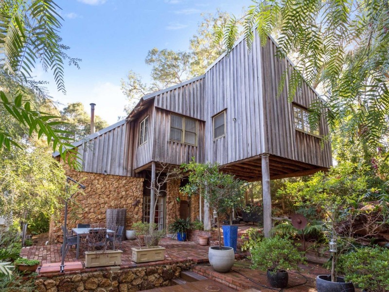 31 Stone Crescent, Darlington WA 6070