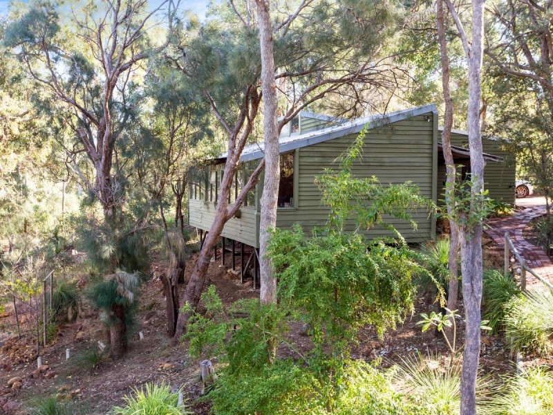 31 Stone Crescent, Darlington WA 6070