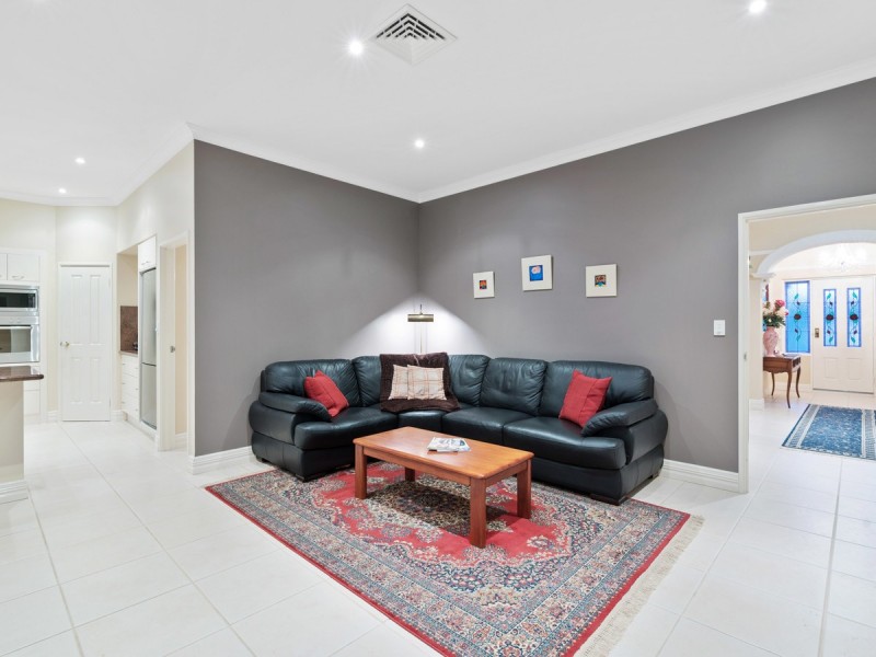 23 Hillview Street, Kalamunda WA 6076