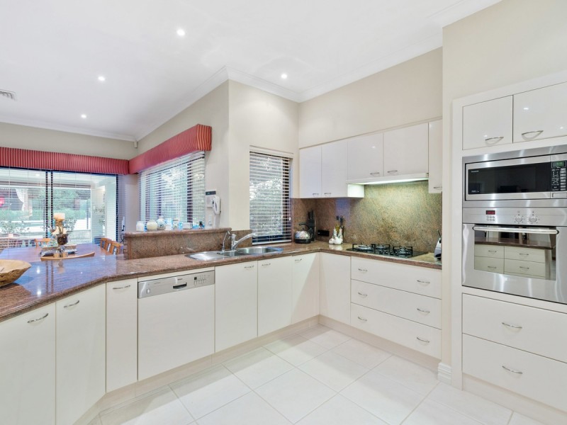 23 Hillview Street, Kalamunda WA 6076