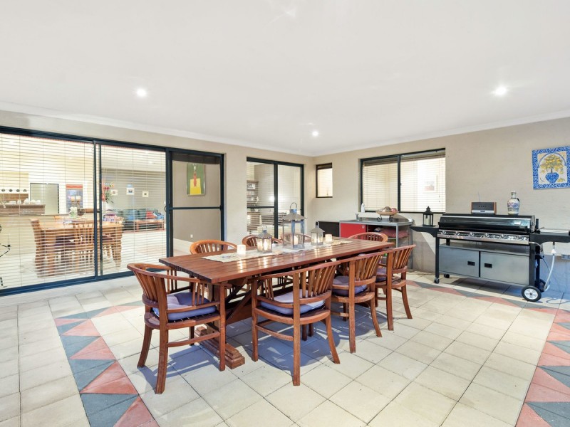 23 Hillview Street, Kalamunda WA 6076