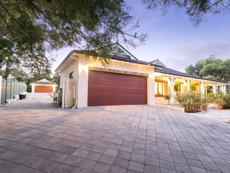 23 Hillview Street, Kalamunda WA 6076