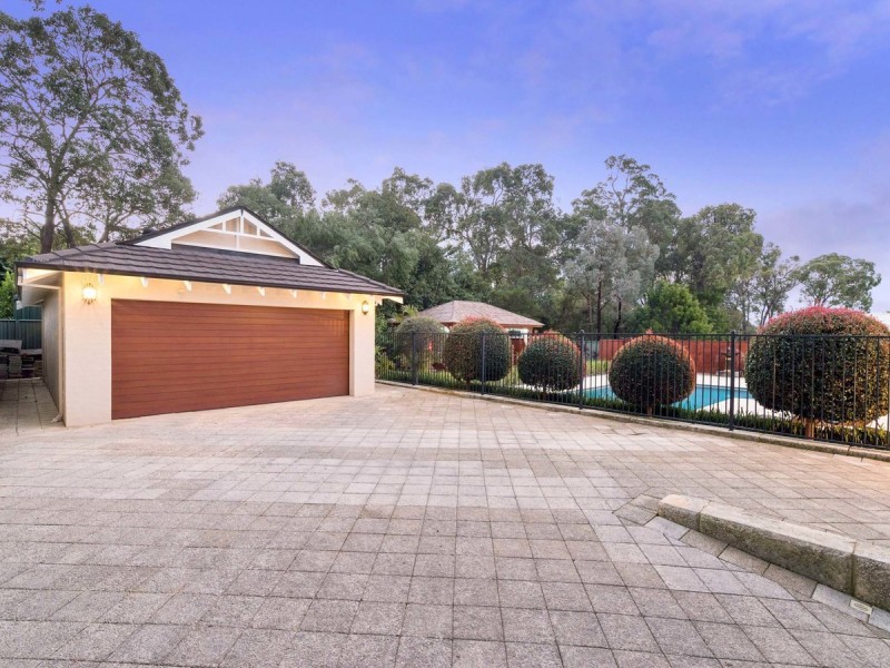 23 Hillview Street, Kalamunda WA 6076