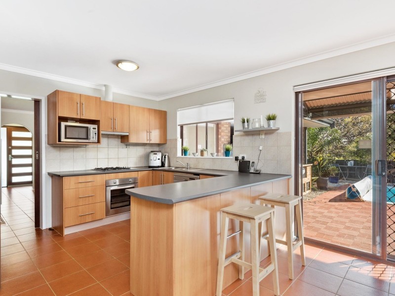 2 Andrews Court, Padbury WA 6025