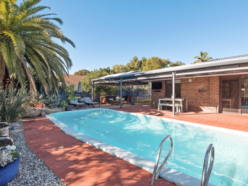 2 Andrews Court, Padbury WA 6025