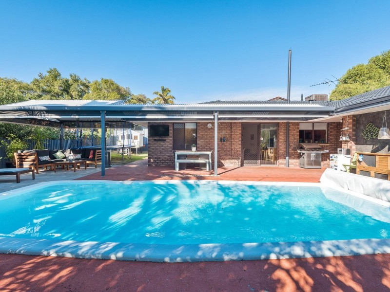 2 Andrews Court, Padbury WA 6025