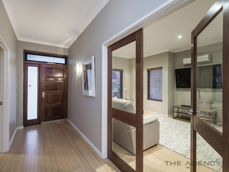 19 Haven Way, Atwell WA 6164