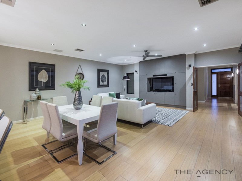 19 Haven Way, Atwell WA 6164