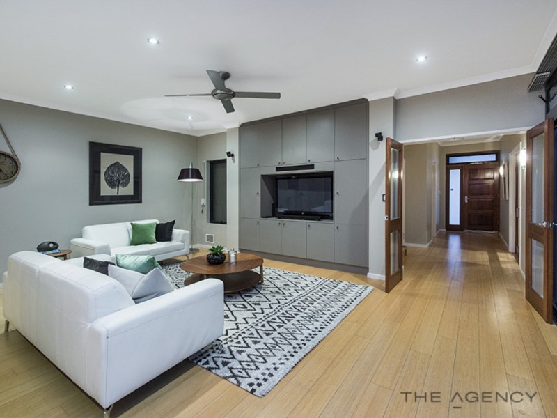 19 Haven Way, Atwell WA 6164