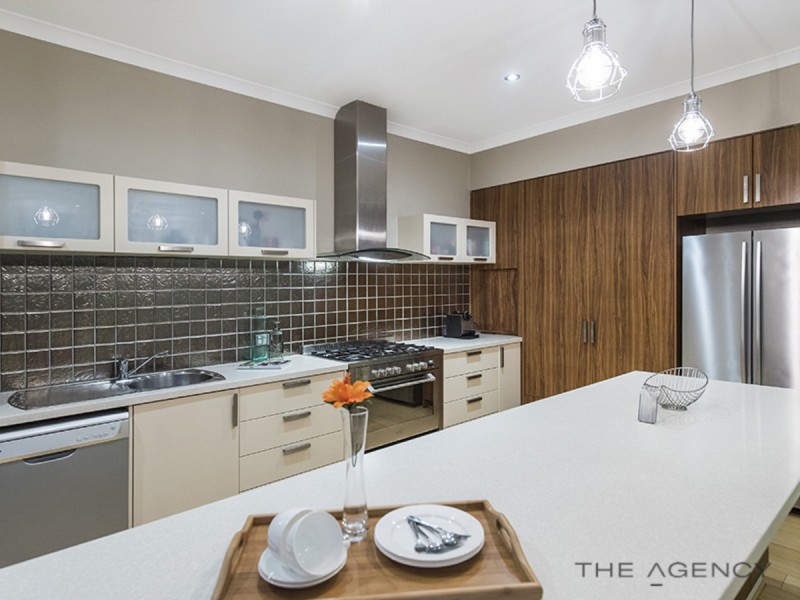 19 Haven Way, Atwell WA 6164