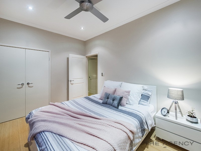 19 Haven Way, Atwell WA 6164