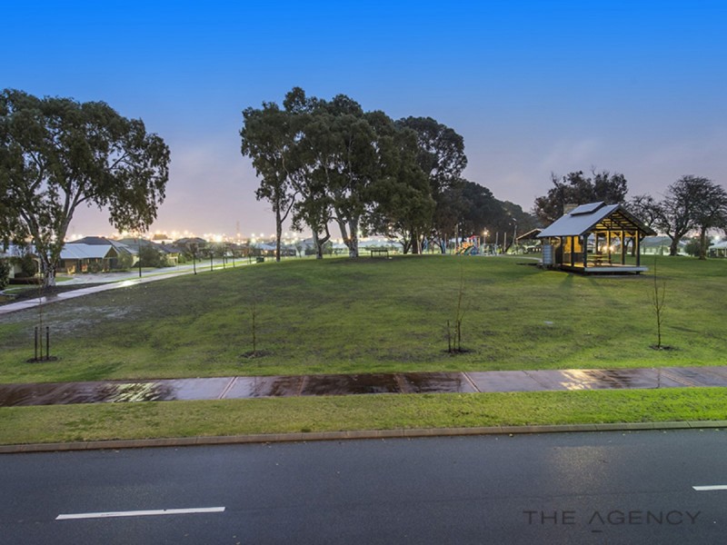 19 Haven Way, Atwell WA 6164