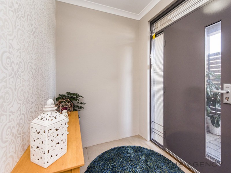 18 Affable Way, Atwell WA 6164