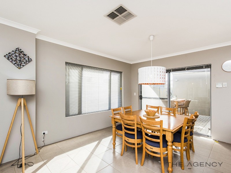 18 Affable Way, Atwell WA 6164