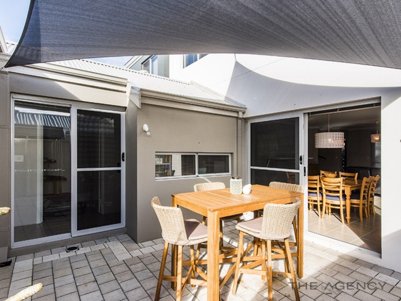 18 Affable Way, Atwell WA 6164