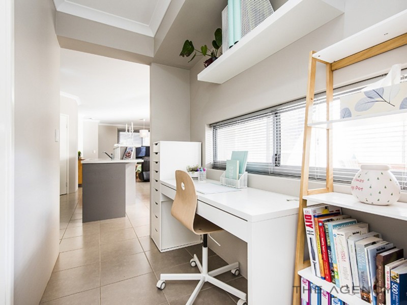 18 Affable Way, Atwell WA 6164