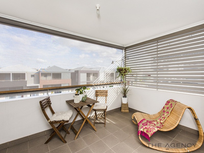 18 Affable Way, Atwell WA 6164