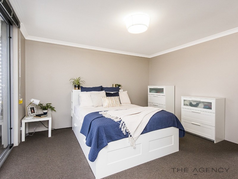 18 Affable Way, Atwell WA 6164