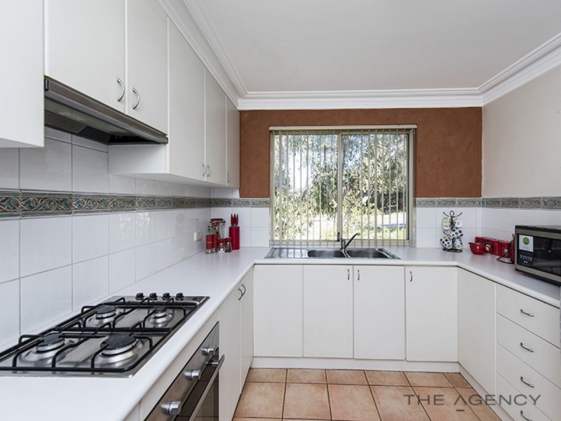 18/33 Paddington Court, Bibra Lake WA 6163