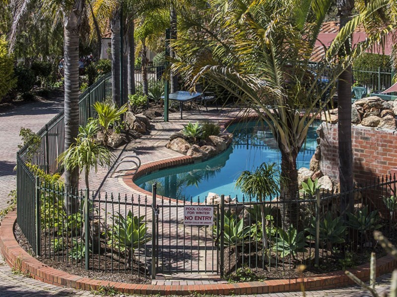 18/33 Paddington Court, Bibra Lake WA 6163