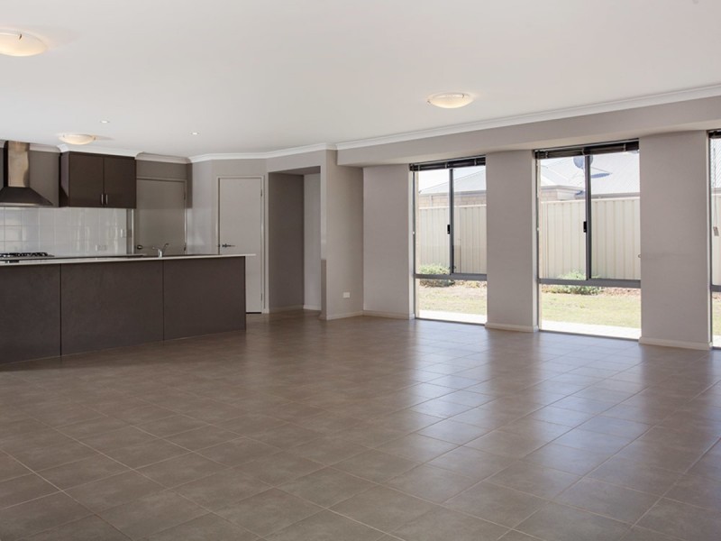 21 Peacock Avenue, Singleton WA 6175