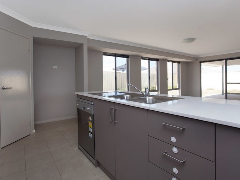 21 Peacock Avenue, Singleton WA 6175