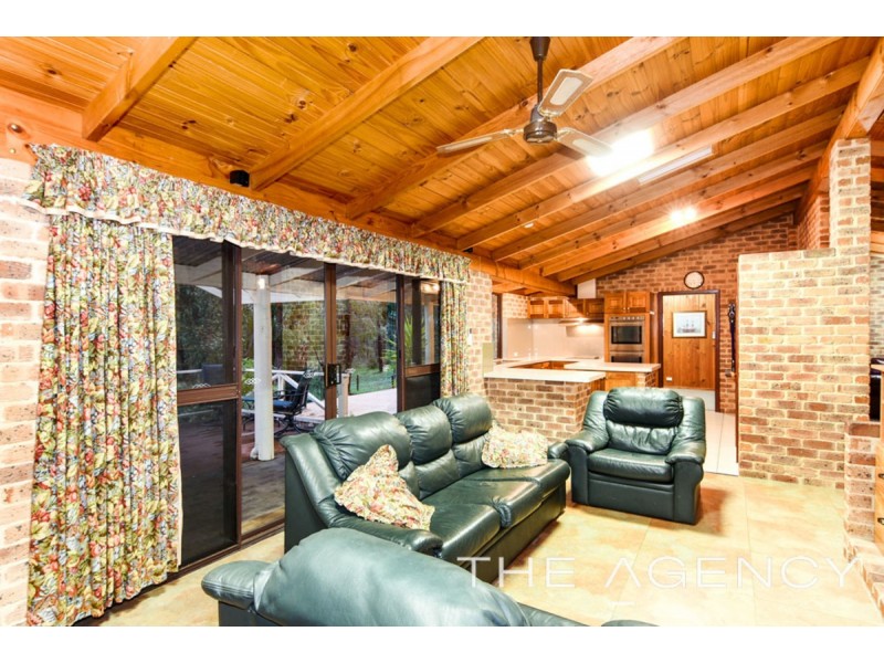 6 Knapp Drive, Leschenault WA 6233