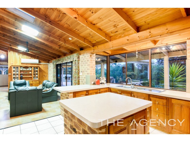 6 Knapp Drive, Leschenault WA 6233