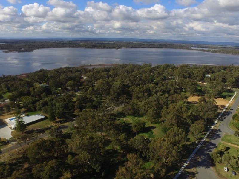 26 Balwina Road, Greenfields WA 6210